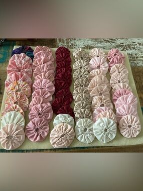 Handmade vintage Fabric Yo-Yo Quilt Pieces, total of 50!